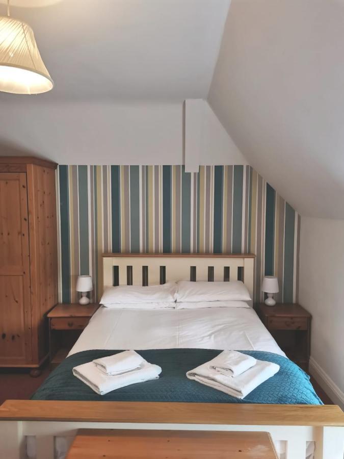 The Black Pig Public House Bed and Breakfast Staple Esterno foto