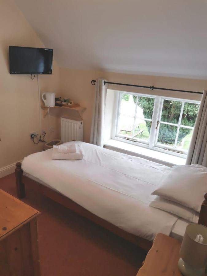 The Black Pig Public House Bed and Breakfast Staple Esterno foto